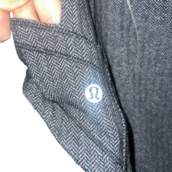 Lululemon pullover base runner - Picture 11 of 11
